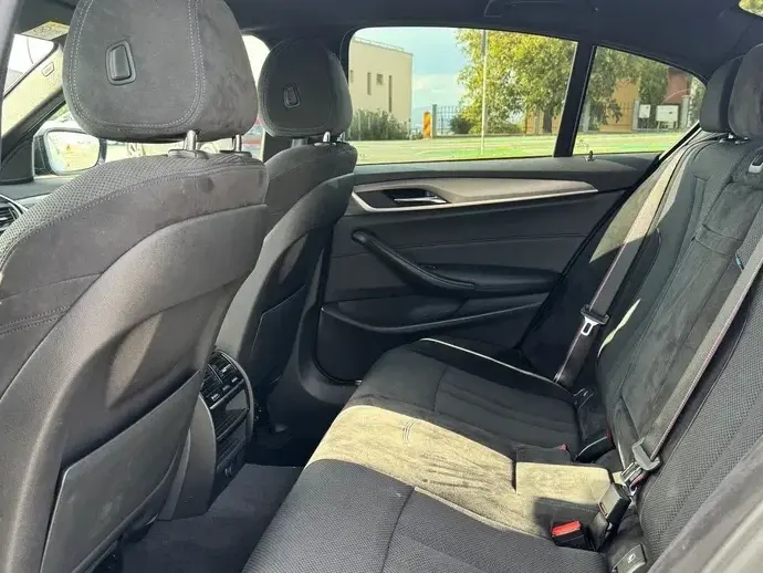 BMW Seria 5 G30/G31 520i AT
