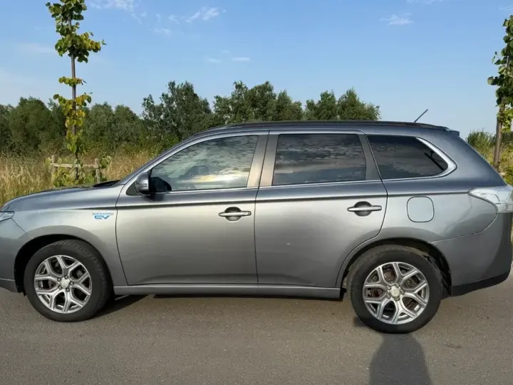 Mitsubishi Outlander III