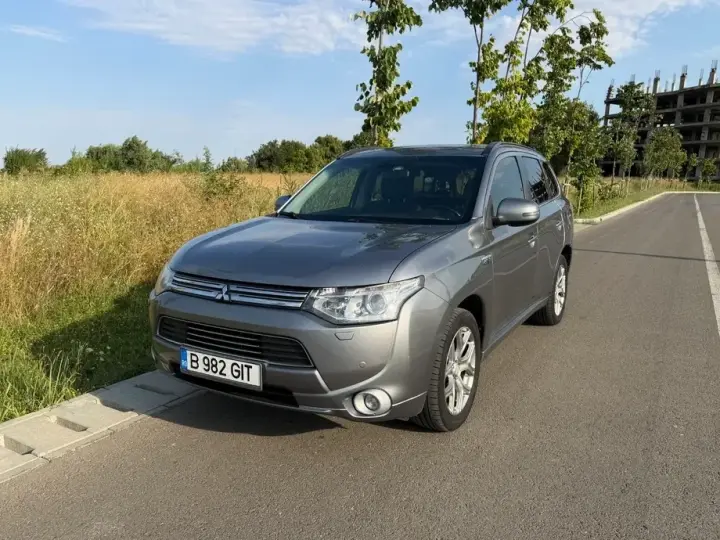 Mitsubishi Outlander III