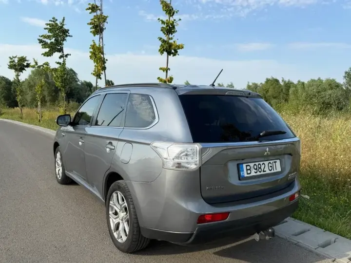Mitsubishi Outlander III