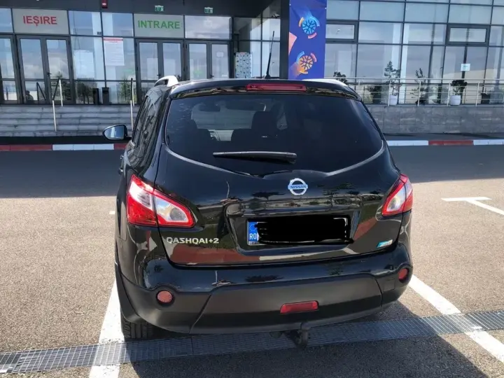 Nissan Qashqai+2