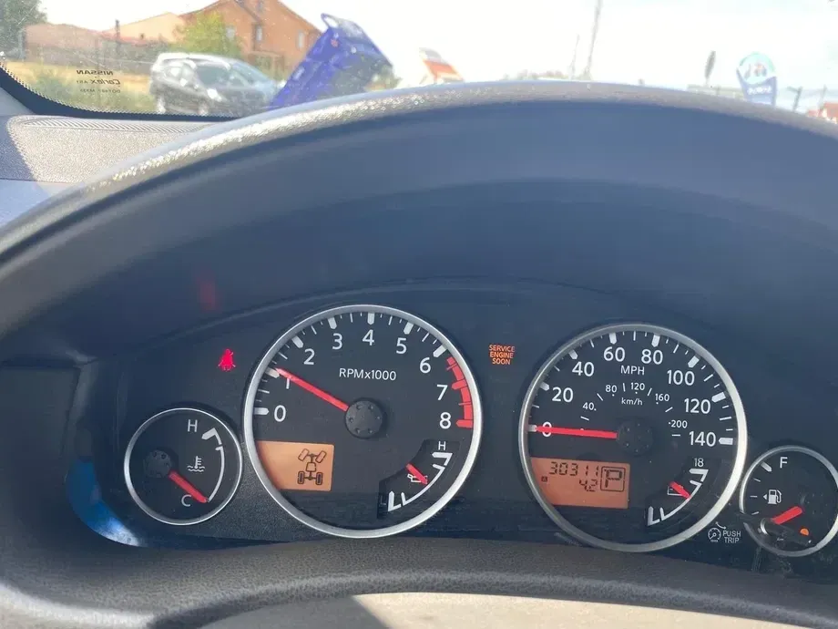 Nissan Pathfinder — imagine 5