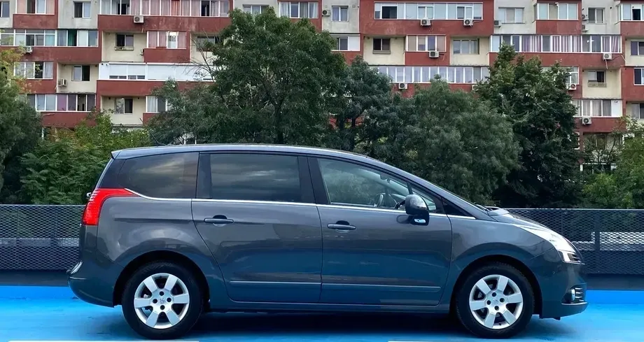 Peugeot 5008 1.6 VTI Confort Pack — imagine 3