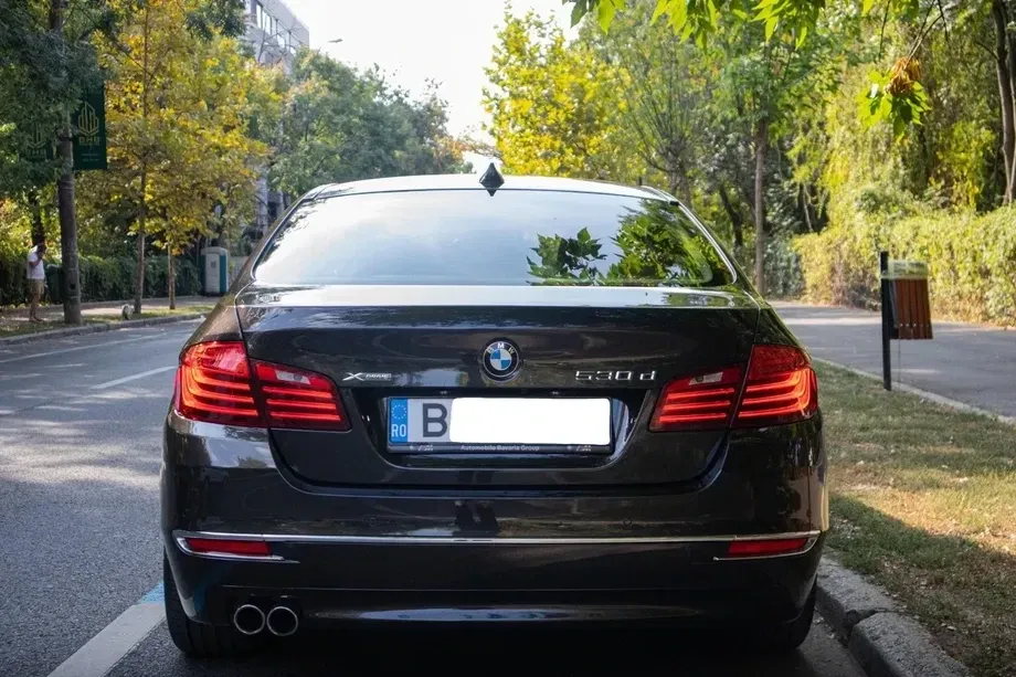 BMW Seria 5 F10/F11/F07 [2010 - 2017] 530d xDrive — imagine 3