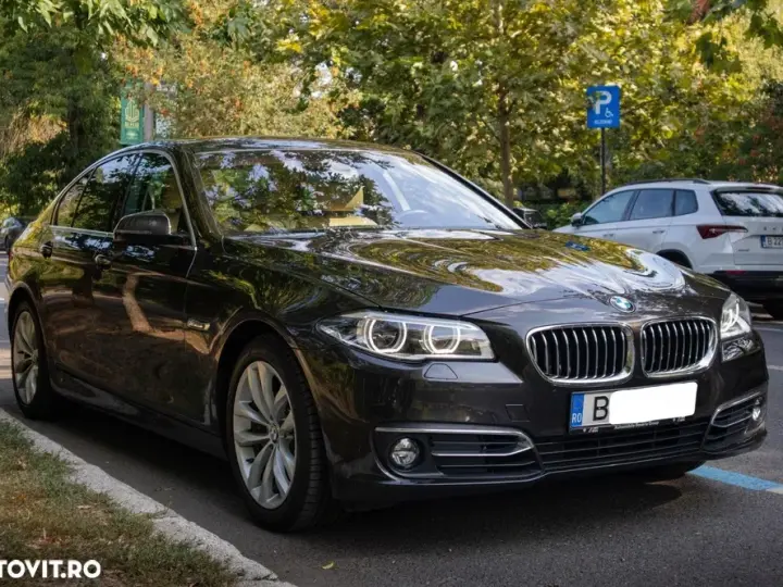 BMW Seria 5 F10/F11/F07 [2010 - 2017] 530d xDrive