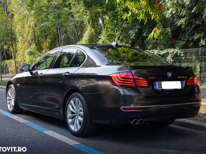 BMW Seria 5 F10/F11/F07 [2010 - 2017] 530d xDrive