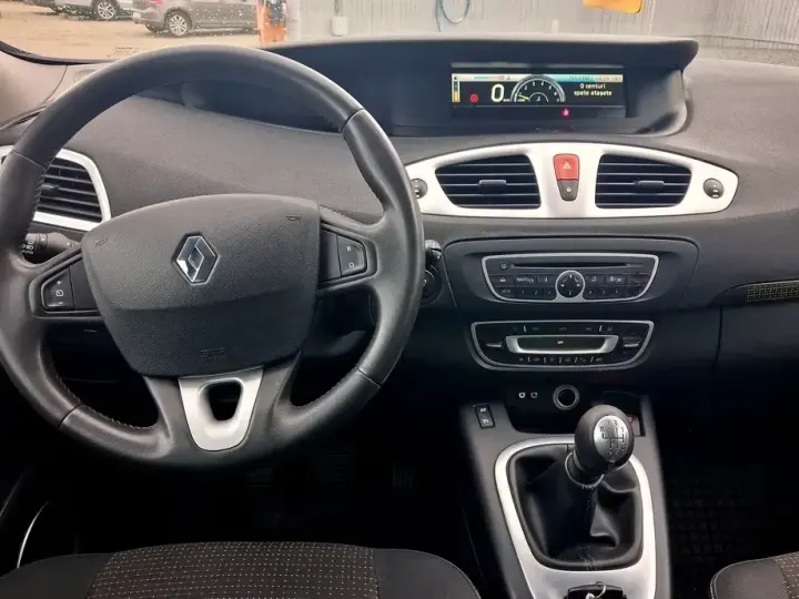 Renault Grand Scenic TCe 130 Dynamique