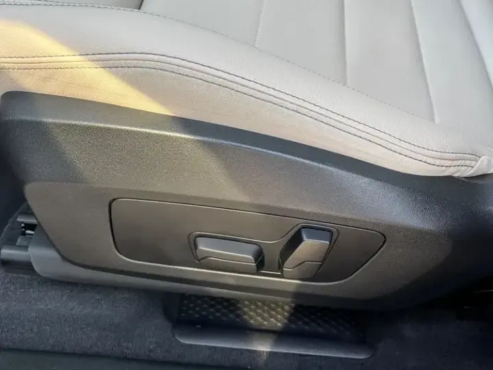BMW X1 xDrive23d AT MHEV
