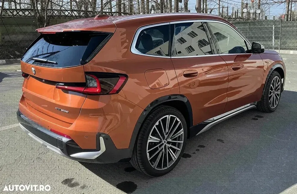 BMW X1 xDrive23d AT MHEV — imagine 3