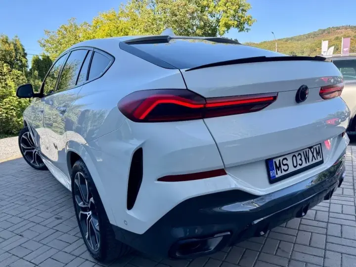 BMW X6 G06