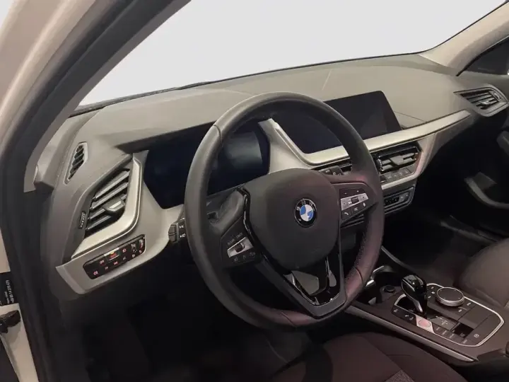 BMW Seria 1 F40/F52 118i Aut. Advantage
