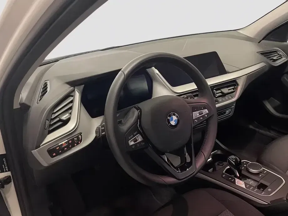BMW Seria 1 F40/F52 118i Aut. Advantage — imagine 5