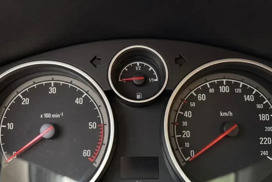 Opel Astra 1.7 CDTI — imagine 3