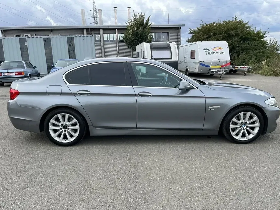 BMW Seria 5 F10/F11/F07 530d xDrive AT — imagine 6