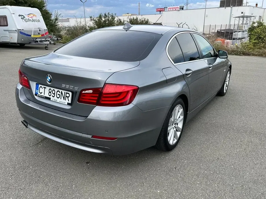 BMW Seria 5 F10/F11/F07 530d xDrive AT — imagine 5