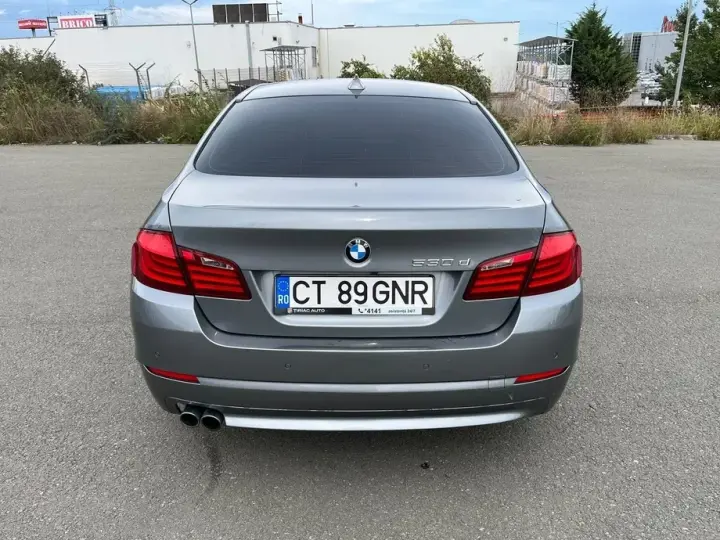 BMW Seria 5 F10/F11/F07 530d xDrive AT