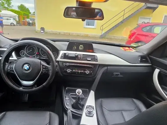 BMW Seria 3 F30/F31/F34 318d M Sport