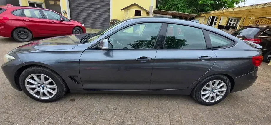 BMW Seria 3 F30/F31/F34 318d M Sport — imagine 2