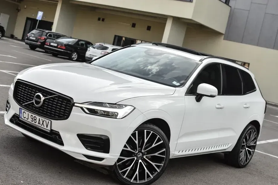 Volvo XC 60 II D4 AWD R-Design — imagine 6