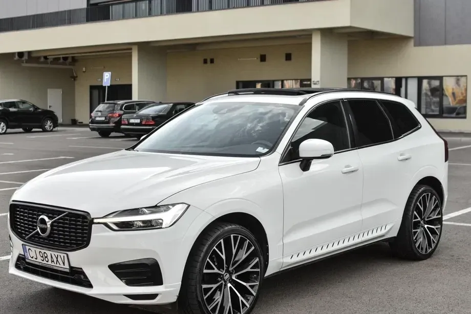 Volvo XC 60 II D4 AWD R-Design — imagine 5