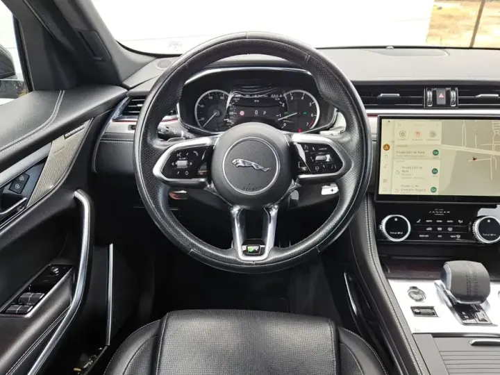 Jaguar F-Pace P250 AWD R-Dynamic Black