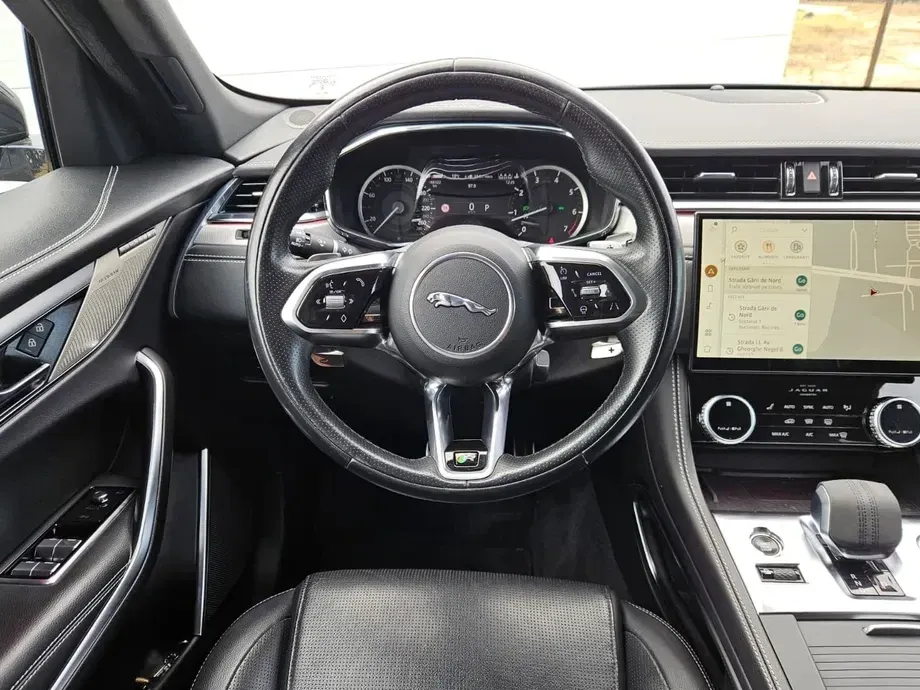 Jaguar F-Pace P250 AWD R-Dynamic Black — imagine 4