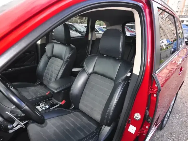 Mitsubishi Outlander III 2.4 4WD CVT Intense