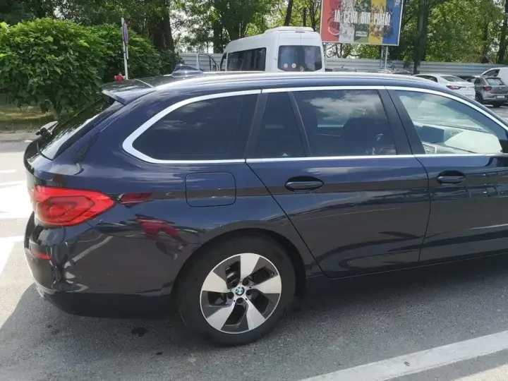 BMW Seria 5 G30/G31 520d xDrive AT MHEV