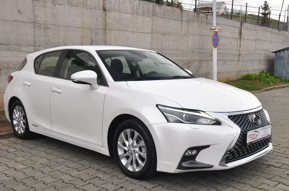 Lexus CT 200h Aut. Business — imagine 2