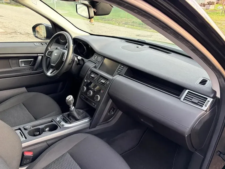 Land Rover Discovery — imagine 5