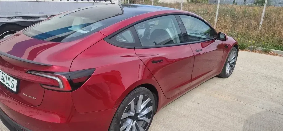 Tesla Model 3 — imagine 6