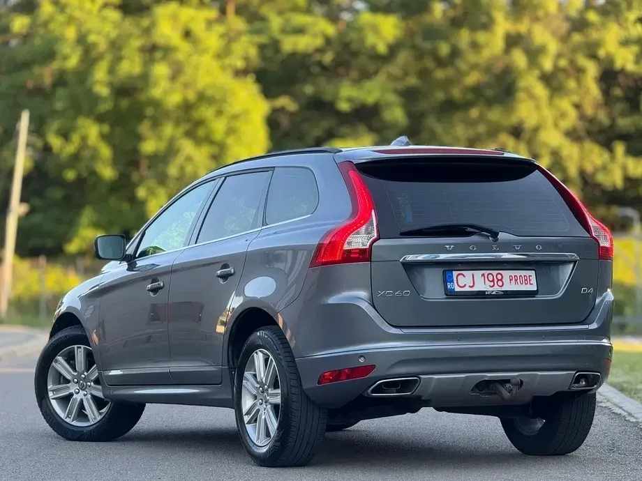 Volvo XC 60 II D4 Geartronic Summum — imagine 3