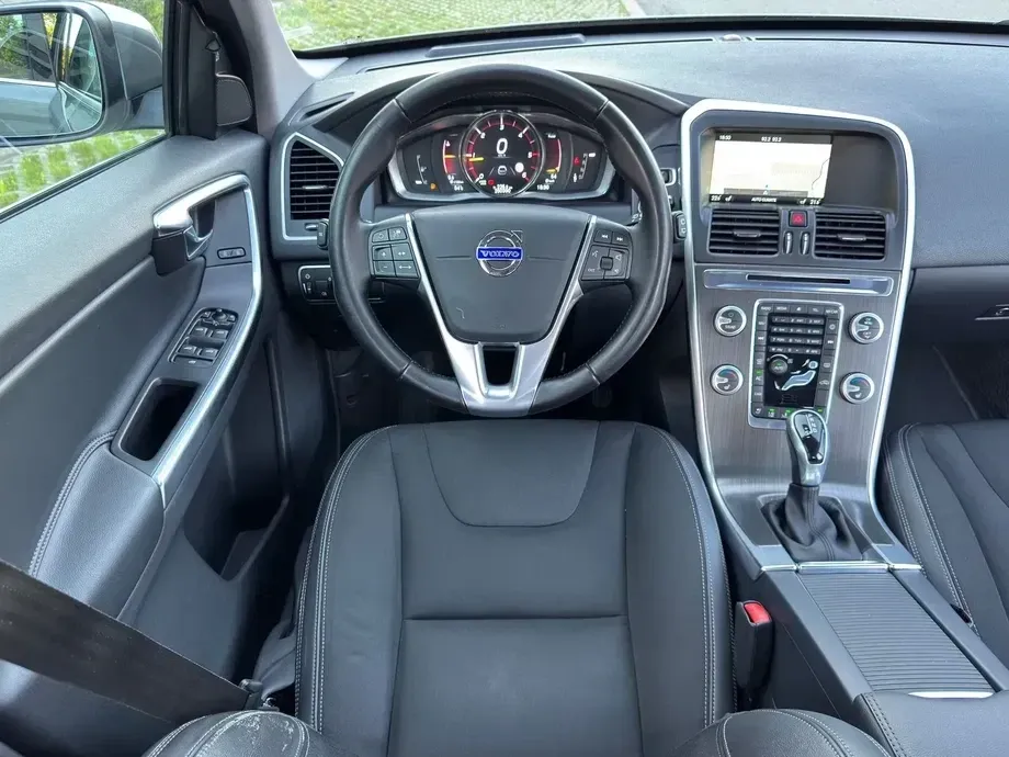 Volvo XC 60 II D4 Geartronic Summum — imagine 6