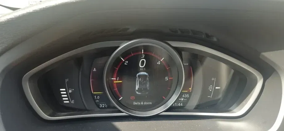 Volvo V40 II D2 Momentum — imagine 5