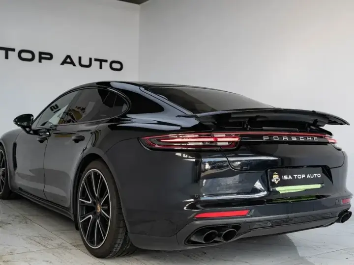 Porsche Panamera Turbo
