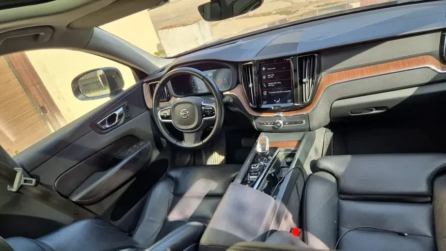 Volvo XC 60 II — imagine 3