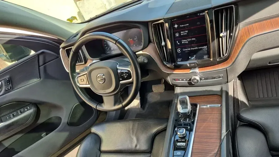 Volvo XC 60 II — imagine 4