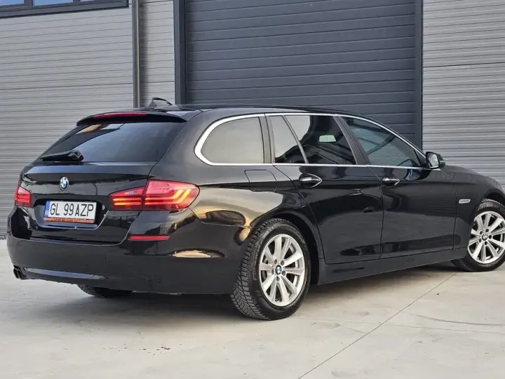 BMW Seria 5 520d AT