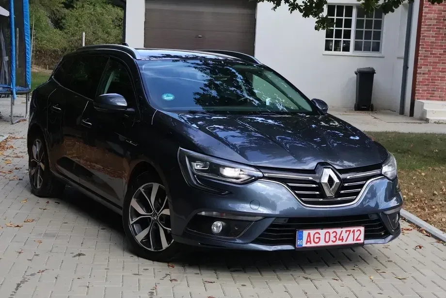 Renault Mégane II ENERGY dCi 110 EDC BOSE EDITION — imagine 3