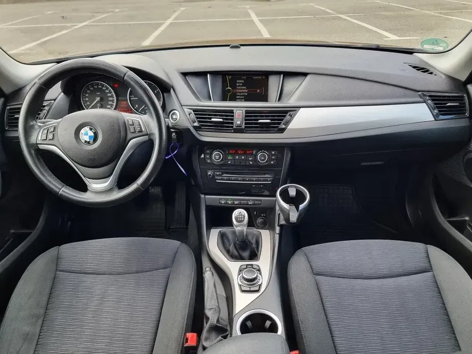 BMW X1 E84 sDrive16d Sport Line — imagine 6