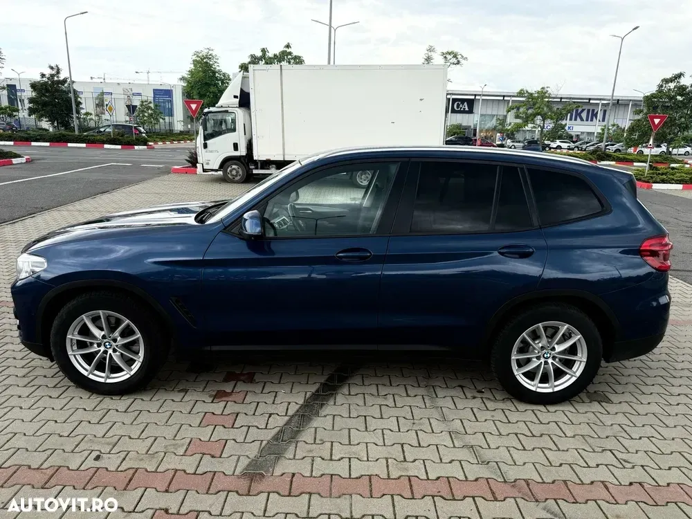 BMW X3 xDrive20d AT Advantage — imagine 5