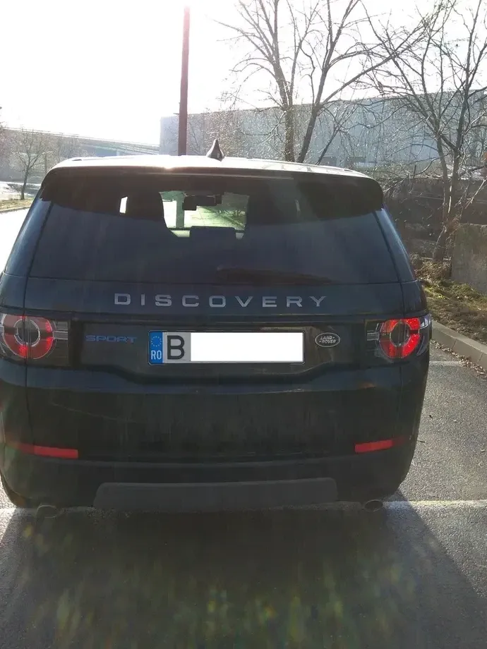 Land Rover Discovery Sport 2.0 l TD4 HSE Luxury — imagine 4