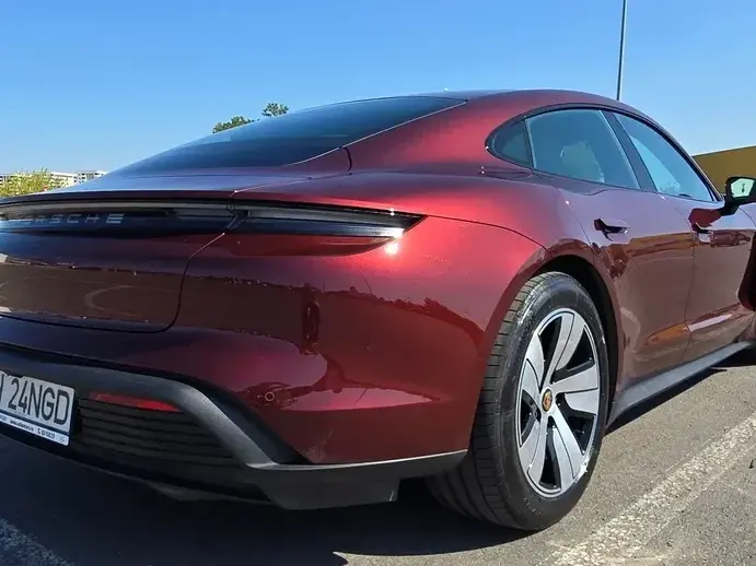 Porsche Taycan 4S Sport