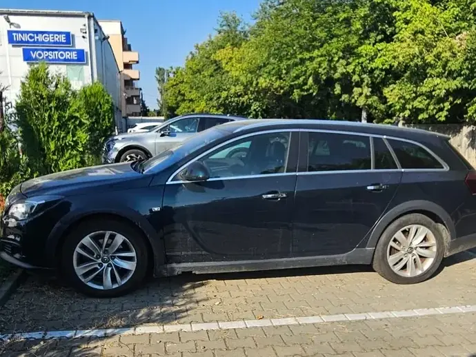 Opel Insignia A 2.0 CDTI ECOTEC 4X4 Country Aut.