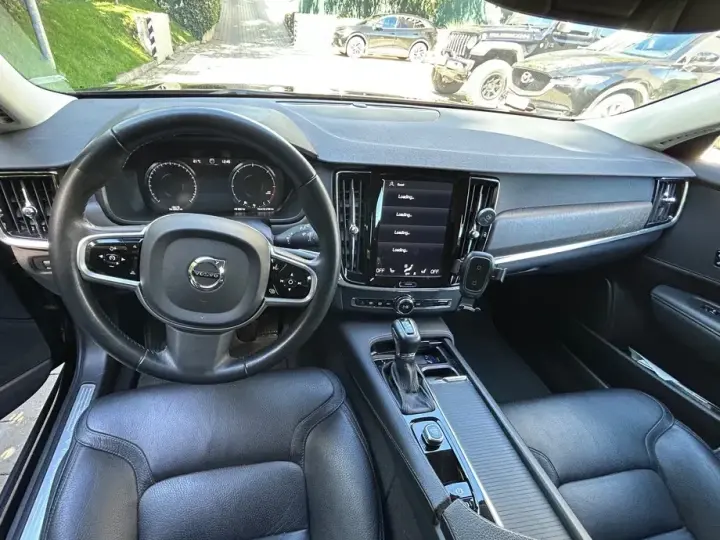 Volvo V90 D4 AWD
