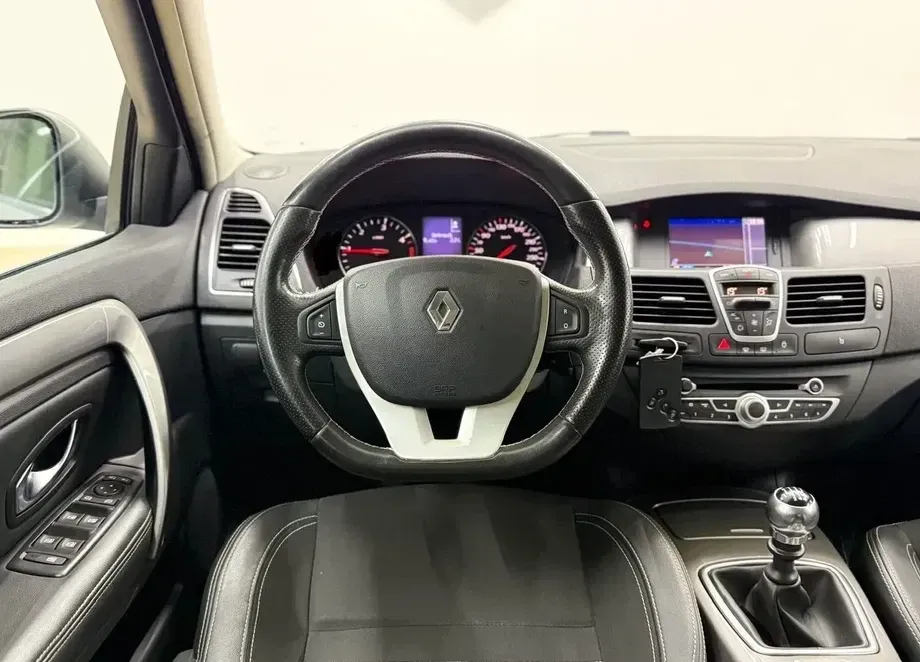 Renault Laguna III dCi 110 FAP Expression — imagine 6