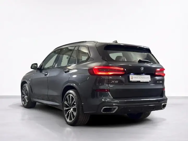 BMW X5 xDrive45e