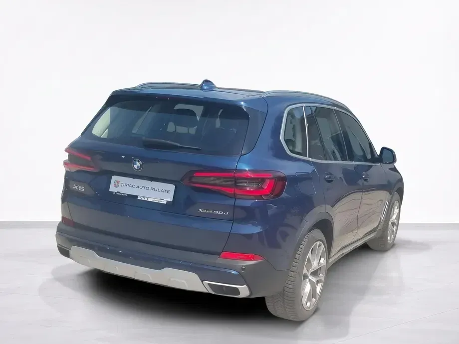 BMW X5 xDrive30d — imagine 5