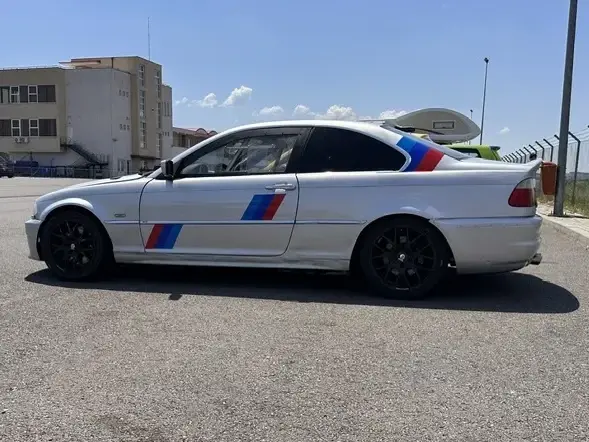 BMW Seria 3 E46 330 Ci