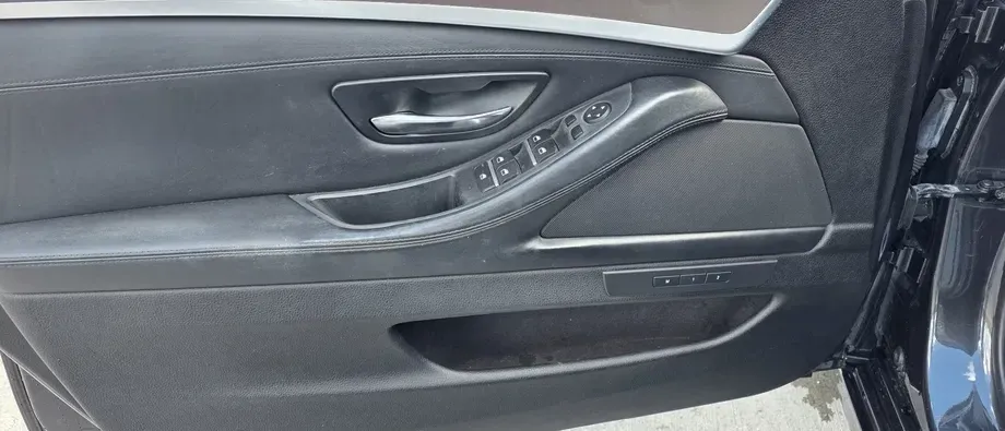 BMW Seria 5 F10/F11/F07 520d — imagine 2